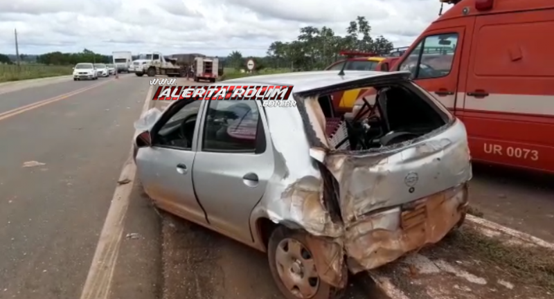 Atualizada - Motorista de carreta envolvida em grave acidente na BR-364, próximo ao trevo que da acesso a Rolim de Moura, não resiste e morre preso às ferragens - veja o vídeo Atualizada - Motorista de carreta envolvida em grave acidente na BR-364, próximo ao trevo que da acesso a Rolim de Moura, não resiste e morre preso às ferragens - veja o vídeo