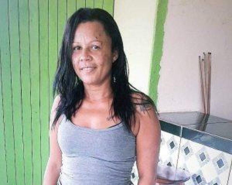 Mulher que saiu de São Miguel com destino a Vilhena desaparece e família está a procura Mulher que saiu de São Miguel com destino a Vilhena desaparece e família está a procura