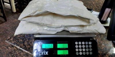 Mulheres são presas com mais de 6 quilos de cocaína escondida em mala em ônibus na rodoviária de Vilhena Mulheres são presas com mais de 6 quilos de cocaína escondida em mala em ônibus na rodoviária de Vilhena