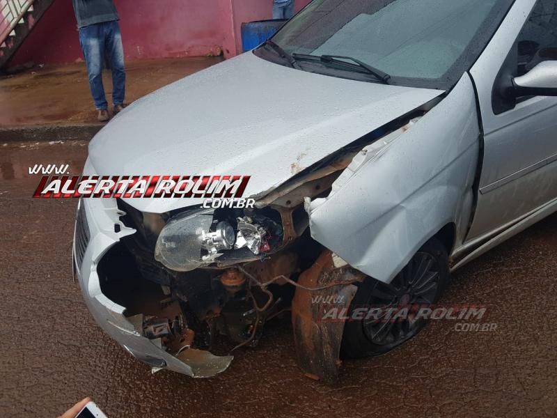 Rolim de Moura – Acidente de trânsito é registrado no Centro da cidade na tarde desta sexta-feira Rolim de Moura – Acidente de trânsito é registrado no Centro da cidade na tarde desta sexta-feira