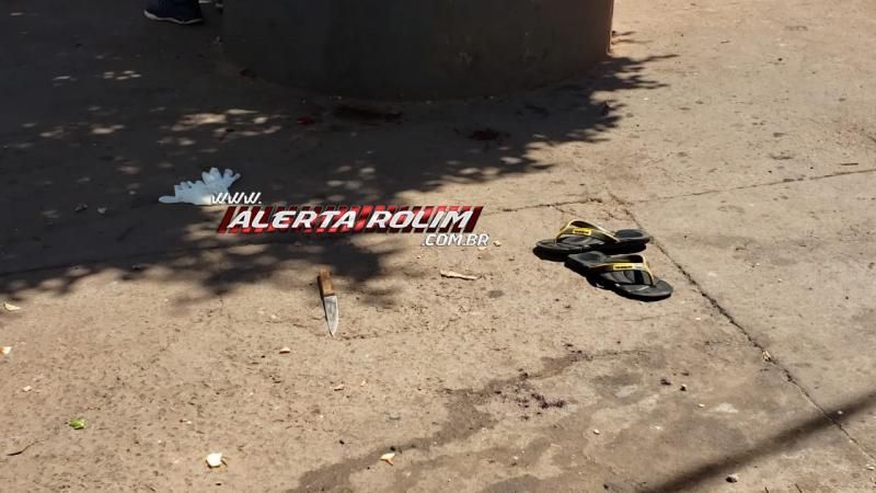 Rolim de Moura – Andarilho é esfaqueado na barriga por desafeto na tarde desta segunda-feira – Vídeo Rolim de Moura – Andarilho é esfaqueado na barriga por desafeto na tarde desta segunda-feira – Vídeo