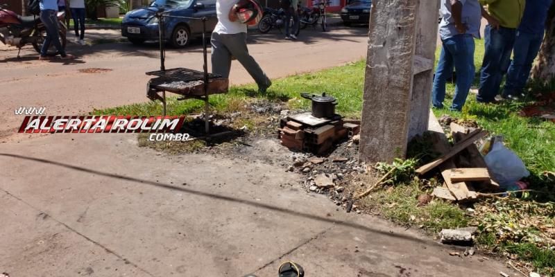 Rolim de Moura – Andarilho é esfaqueado na barriga por desafeto na tarde desta segunda-feira – Vídeo Rolim de Moura – Andarilho é esfaqueado na barriga por desafeto na tarde desta segunda-feira – Vídeo