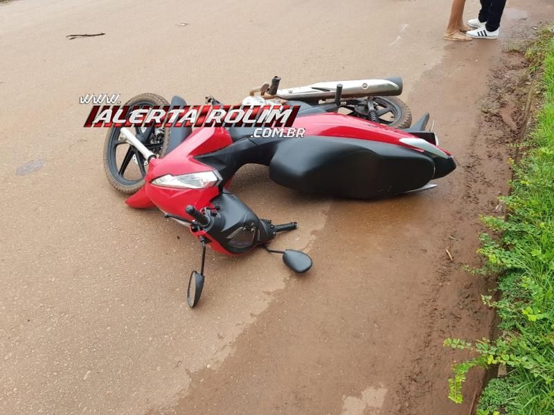 Rolim de Moura – Colisão traseira envolvendo duas motos resulta em um ferido nessa manhã de sábado Rolim de Moura – Colisão traseira envolvendo duas motos resulta em um ferido nessa manhã de sábado