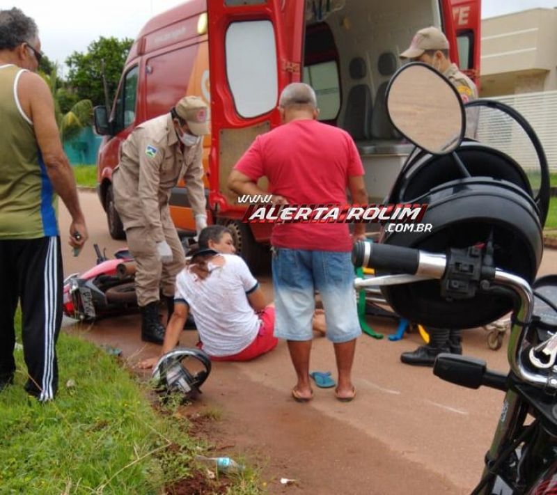 Rolim de Moura – Colisão traseira envolvendo duas motos resulta em um ferido nessa manhã de sábado Rolim de Moura – Colisão traseira envolvendo duas motos resulta em um ferido nessa manhã de sábado