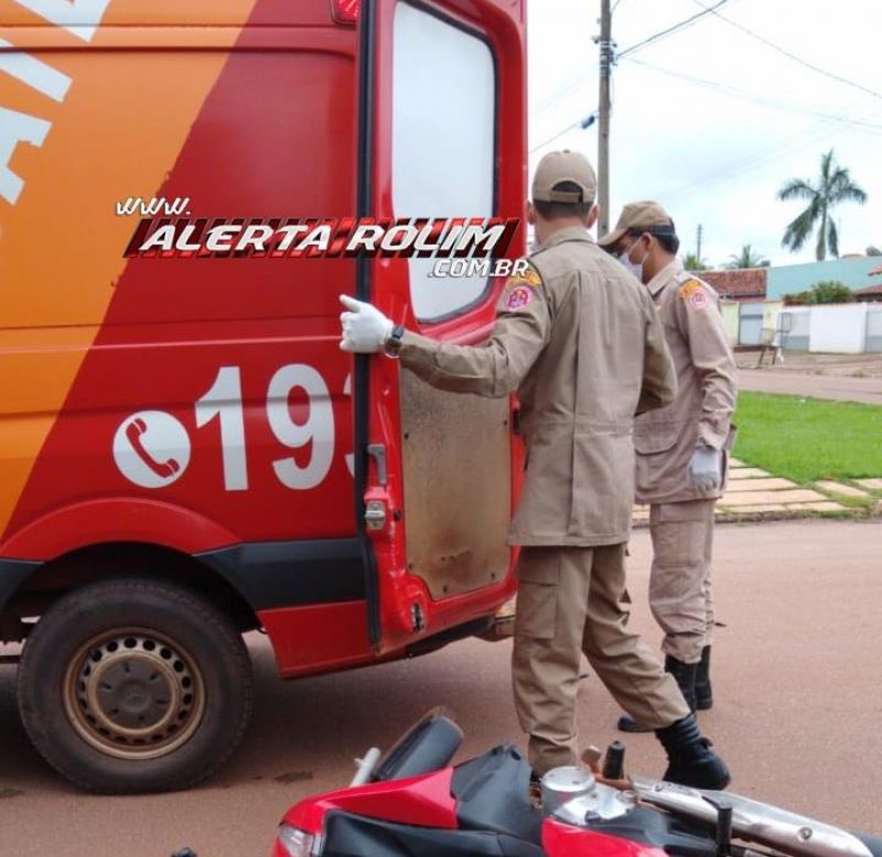 Rolim de Moura – Colisão traseira envolvendo duas motos resulta em um ferido nessa manhã de sábado Rolim de Moura – Colisão traseira envolvendo duas motos resulta em um ferido nessa manhã de sábado