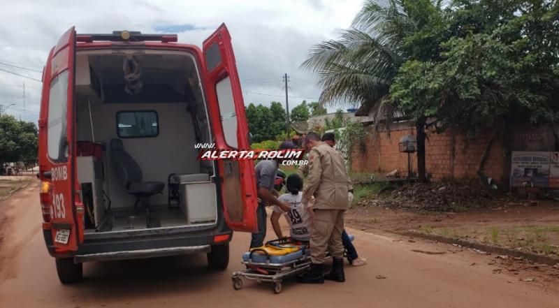 Rolim de Moura – Mulher é socorrida após bater moto em cachorro no Boa Esperança; Esse foi o segundo acidente envolvendo cachorro na via essa semana Rolim de Moura – Mulher é socorrida após bater moto em cachorro no Boa Esperança; Esse foi o segundo acidente envolvendo cachorro na via essa semana