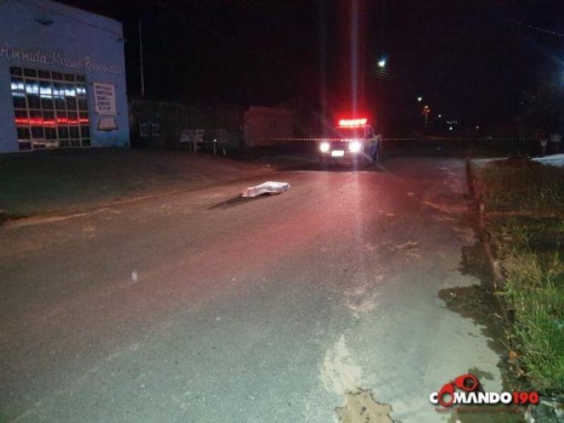 Homem é executado com dois tiros em plena via pública, em Ji-Paraná Homem é executado com dois tiros em plena via pública, em Ji-Paraná