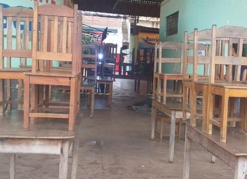 Homem é morto enquanto dormia na Rodoviária dos Colonos, em Jaru Homem é morto enquanto dormia na Rodoviária dos Colonos, em Jaru