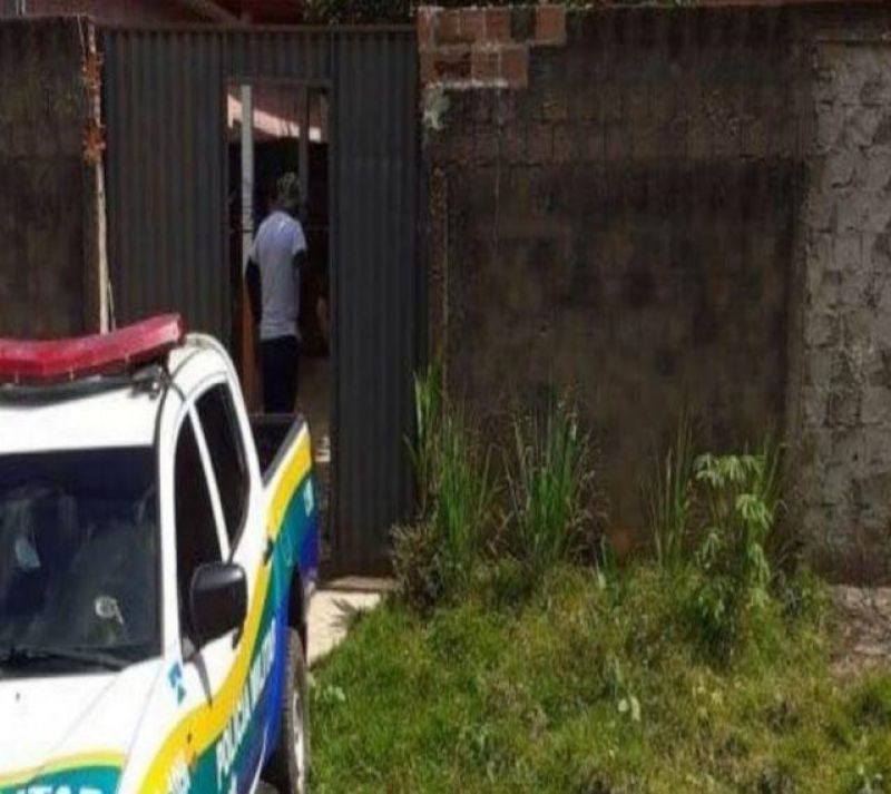 Mãe e filha, de apenas 11 anos, são encontradas mortas dentro de casa, em Teixeirópolis Mãe e filha, de apenas 11 anos, são encontradas mortas dentro de casa, em Teixeirópolis