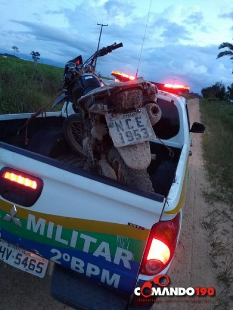 Mesmo com dificuldades de acesso, Polícia Militar recupera motocicleta com restrição de furto, em Rondominas Mesmo com dificuldades de acesso, Polícia Militar recupera motocicleta com restrição de furto, em Rondominas