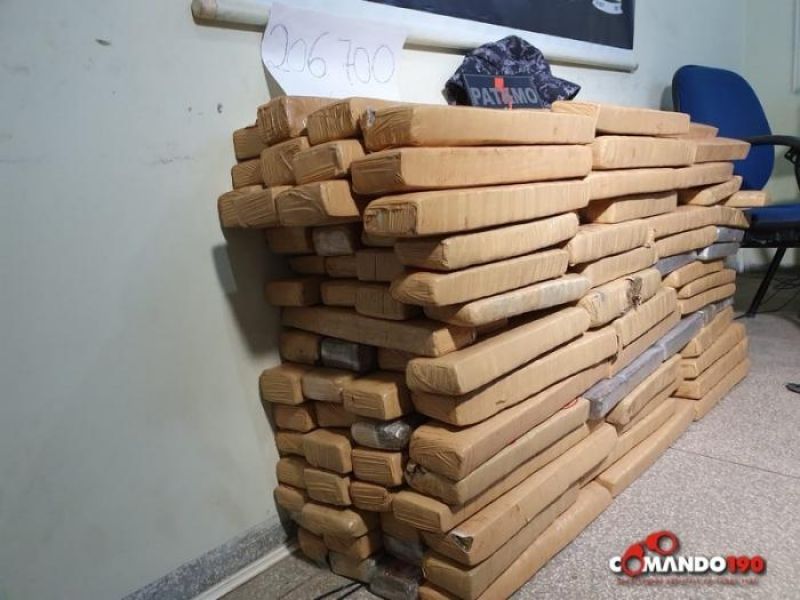 PM, PC e PRF apreendem mais de 200 quilos de maconha em Ji-Paraná PM, PC e PRF apreendem mais de 200 quilos de maconha em Ji-Paraná