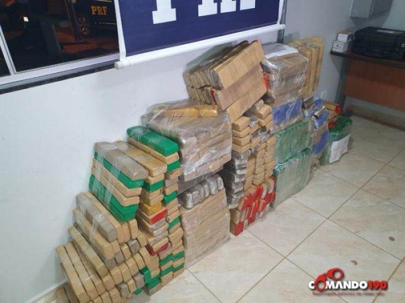 PRF apreende aproximadamente 400 quilos de maconha, em Ji-Paraná PRF apreende aproximadamente 400 quilos de maconha, em Ji-Paraná