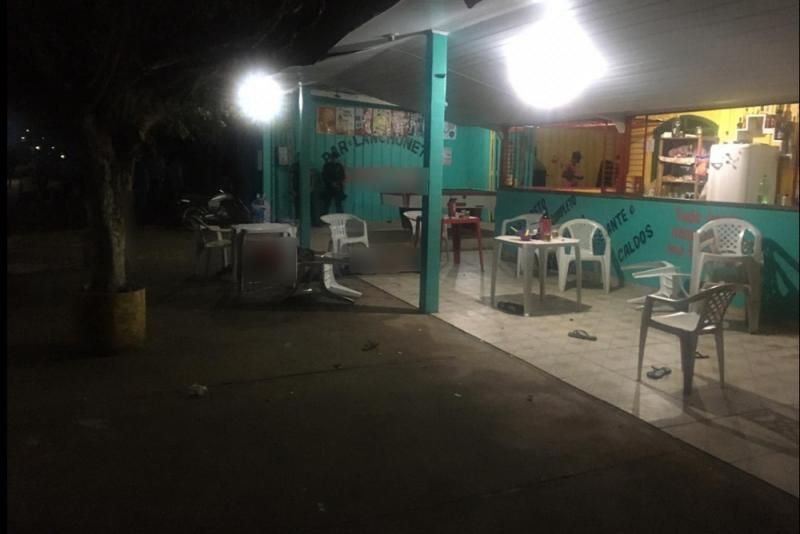 Três pessoas são mortas e uma criança baleada por homens encapuzados na noite de sexta-feira,13, em Monte Negro Três pessoas são mortas e uma criança baleada por homens encapuzados na noite de sexta-feira,13, em Monte Negro