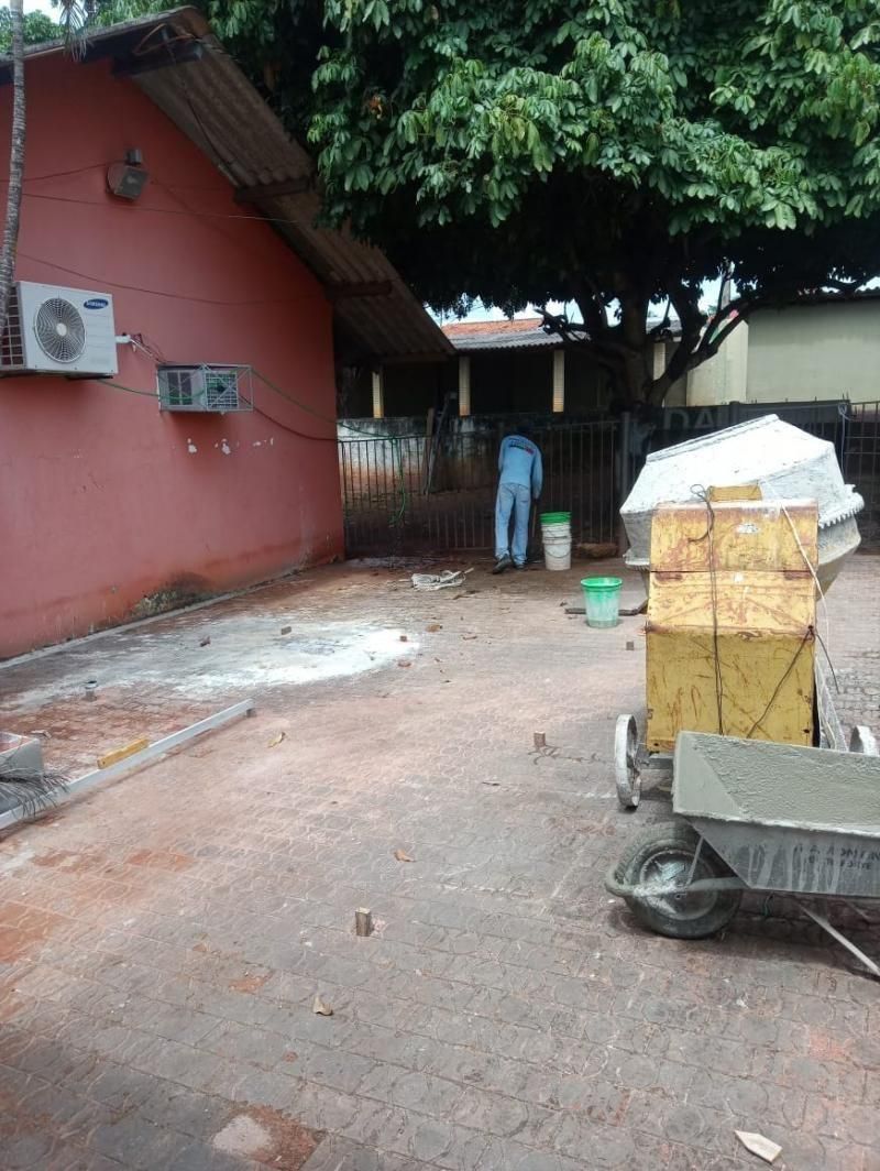 Ressocialização - Através do projeto “Construindo a Liberdade”, do Governo de Rondônia, três escolas de Rolim de Moura são atendidas com mão de obra de detentos do Semiaberto Ressocialização - Através do projeto “Construindo a Liberdade”, do Governo de Rondônia, três escolas de Rolim de Moura são atendidas com mão de obra de detentos do Semiaberto