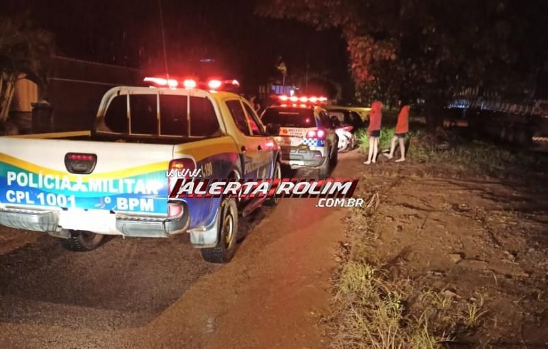 Rolim de Moura – Durante a madrugada, motociclista é socorrido pelos bombeiros após atingir traseira de veículo estacionado Rolim de Moura – Durante a madrugada, motociclista é socorrido pelos bombeiros após atingir traseira de veículo estacionado