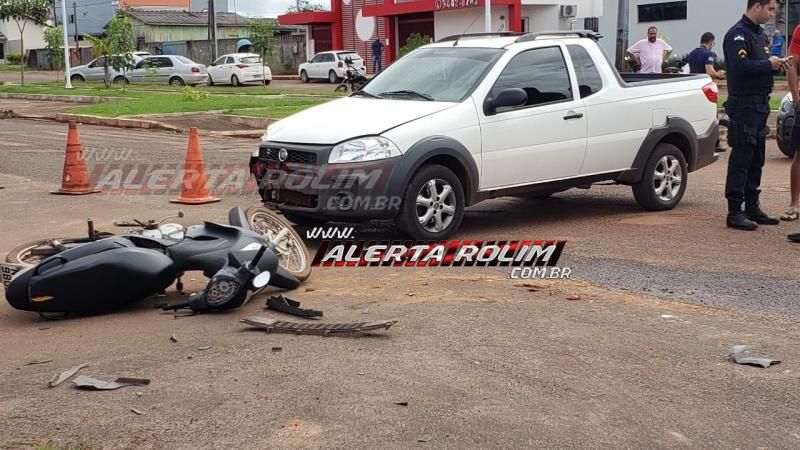 Rolim de Moura – Mãe e filho ficam feridos ao serem atingidos por carro no Centro da cidade; a mulher fraturou uma das pernas – Vídeo Rolim de Moura – Mãe e filho ficam feridos ao serem atingidos por carro no Centro da cidade; a mulher fraturou uma das pernas – Vídeo