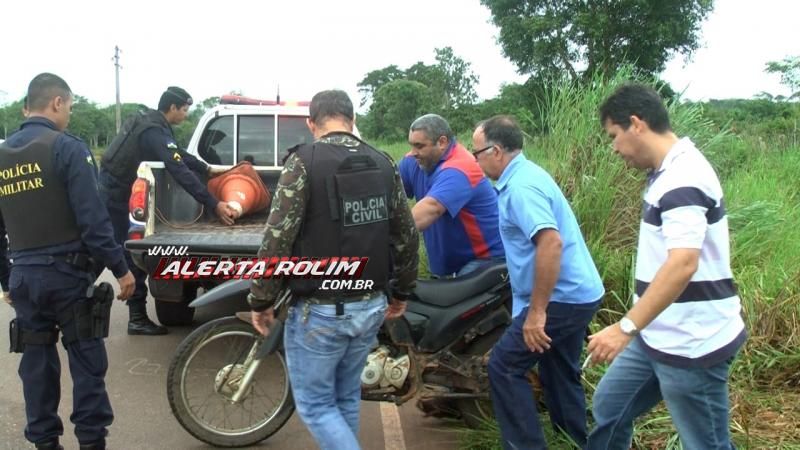 Rolim de Moura – Urgente! Motociclista é encontrado morto na RO-010, próximo à Linha 196 Rolim de Moura – Urgente! Motociclista é encontrado morto na RO-010, próximo à Linha 196