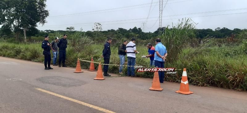 Rolim de Moura – Urgente! Motociclista é encontrado morto na RO-010, próximo à Linha 196 Rolim de Moura – Urgente! Motociclista é encontrado morto na RO-010, próximo à Linha 196