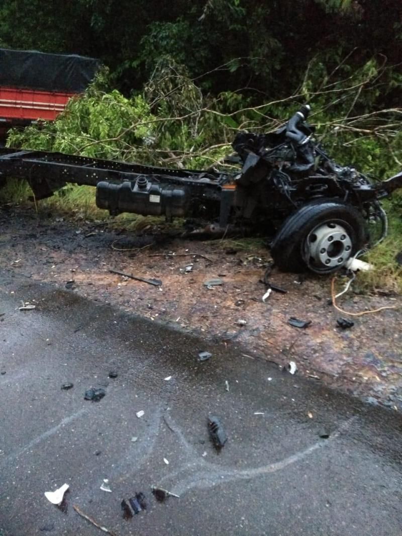 Acidente na BR-319 entre Porto Velho e Humaitá deixa dois mortos  Acidente na BR-319 entre Porto Velho e Humaitá deixa dois mortos