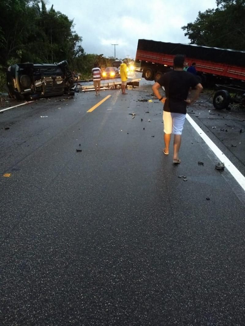 Acidente na BR-319 entre Porto Velho e Humaitá deixa dois mortos  Acidente na BR-319 entre Porto Velho e Humaitá deixa dois mortos
