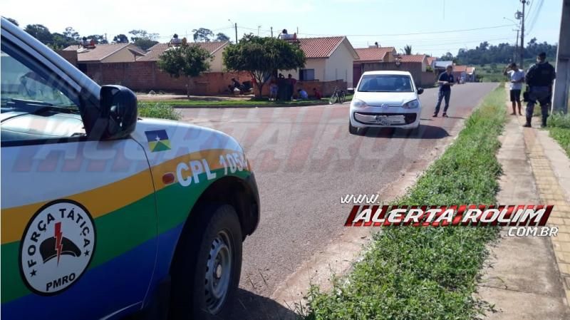 Adolescente sofre grave ferimento na cabeça após ser atingido por carro no Jardim dos Lagos, em Rolim de Moura Adolescente sofre grave ferimento na cabeça após ser atingido por carro no Jardim dos Lagos, em Rolim de Moura