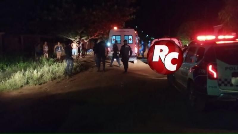 Homem é brutalmente assassinado com 30 facadas , em São Miguel do Guaporé Homem é brutalmente assassinado com 30 facadas , em São Miguel do Guaporé