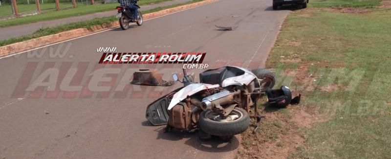 Motociclista fica ferido ao ser atingido por caminhão na RO-010, em Rolim de Moura Motociclista fica ferido ao ser atingido por caminhão na RO-010, em Rolim de Moura