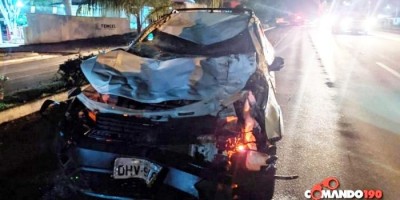 Motorista atropela dois cavalos que estavam soltos na BR-364, em Ji-Paraná Motorista atropela dois cavalos que estavam soltos na BR-364, em Ji-Paraná
