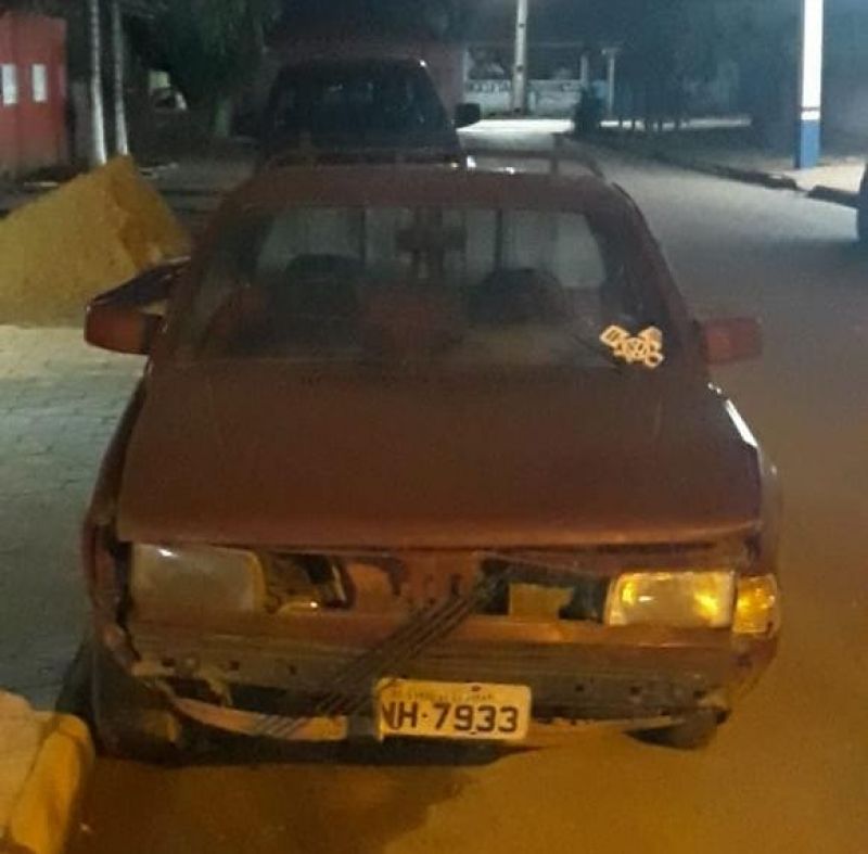 URGENTE: Carro invade residência e mata adolescente atropelada, em RO URGENTE: Carro invade residência e mata adolescente atropelada, em RO