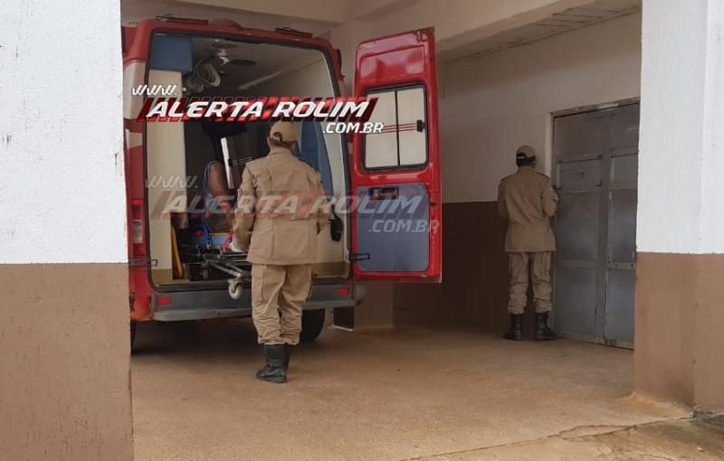 Urgente! Homem é esfaqueado no centro da cidade, em Rolim de Moura - Vídeo Urgente! Homem é esfaqueado no centro da cidade, em Rolim de Moura - Vídeo