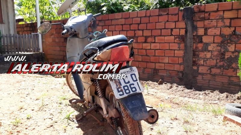 Condutor inabilitado é socorrido após cair com moto dentro de rio, em Rolim de Moura Condutor inabilitado é socorrido após cair com moto dentro de rio, em Rolim de Moura