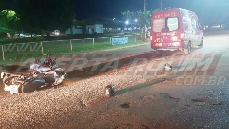 Acidente de trânsito envolvendo duas motos foi registrado na noite de terça, em Rolim de Moura Acidente de trânsito envolvendo duas motos foi registrado na noite de terça, em Rolim de Moura