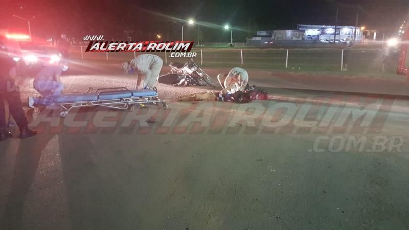Acidente de trânsito envolvendo duas motos foi registrado na noite de terça, em Rolim de Moura Acidente de trânsito envolvendo duas motos foi registrado na noite de terça, em Rolim de Moura