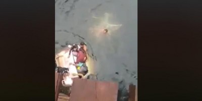 Indígenas salvam família após carro cair dentro de rio na Transamazônica, veja o vídeo  Indígenas salvam família após carro cair dentro de rio na Transamazônica, veja o vídeo