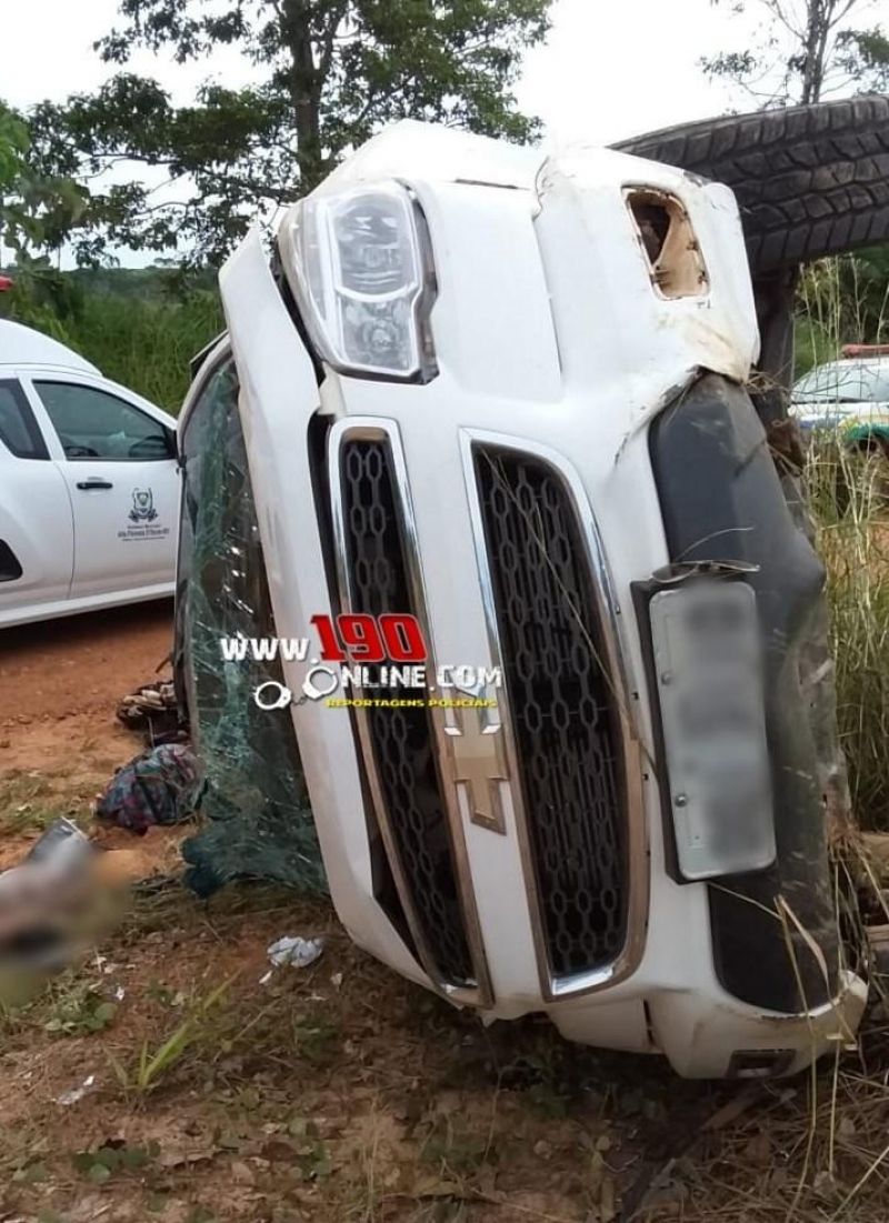 Jovem de 19 anos morre após caminhonete capotar na linha P-46, em Alta Floresta do Oeste Jovem de 19 anos morre após caminhonete capotar na linha P-46, em Alta Floresta do Oeste