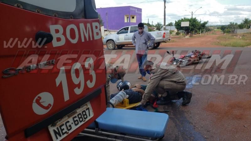 Mais um motociclista inabilitado se envolve em acidente de trânsito em Rolim de Moura; ele fraturou uma das pernas – Vídeo Mais um motociclista inabilitado se envolve em acidente de trânsito em Rolim de Moura; ele fraturou uma das pernas – Vídeo