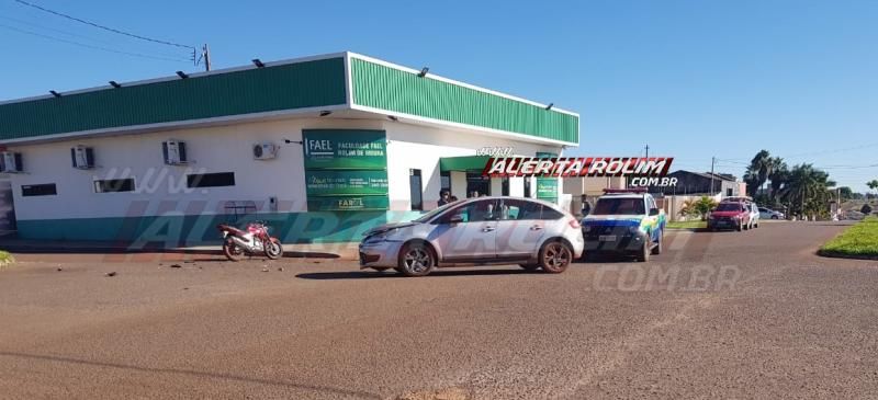 Mais uma colisão entre carro e moto foi registrada nesta manhã, em Rolim de Moura Mais uma colisão entre carro e moto foi registrada nesta manhã, em Rolim de Moura