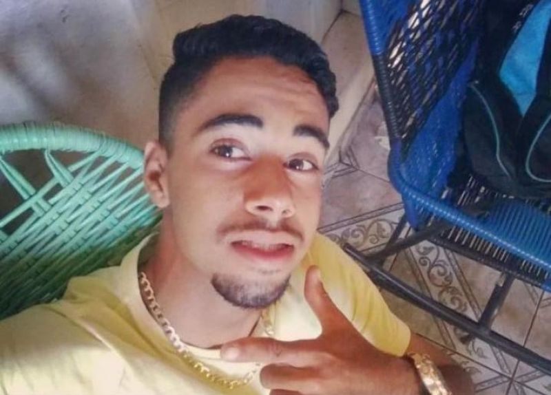 Mergulhadores do Corpo de Bombeiros localizam corpo de jovem em represa na zona rural de Parecis Mergulhadores do Corpo de Bombeiros localizam corpo de jovem em represa na zona rural de Parecis