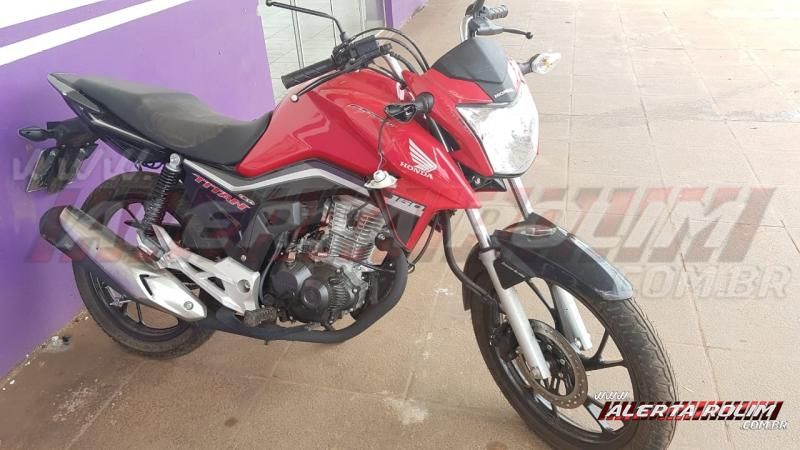 Motociclista é socorrido após sofrer queda na Av. 25 de Agosto, em Rolim de Moura Motociclista é socorrido após sofrer queda na Av. 25 de Agosto, em Rolim de Moura