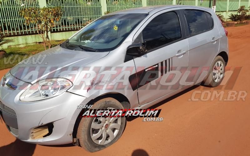 Motociclista é socorrido pelos bombeiros, após colisão com carro, no Bairro Centenário, em Rolim de Moura Motociclista é socorrido pelos bombeiros, após colisão com carro, no Bairro Centenário, em Rolim de Moura