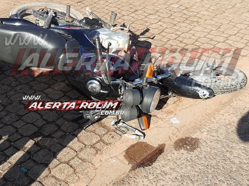 Motociclista fica ferido ao colidir com carro nesta manhã de sexta-feira, em Rolim de Moura Motociclista fica ferido ao colidir com carro nesta manhã de sexta-feira, em Rolim de Moura