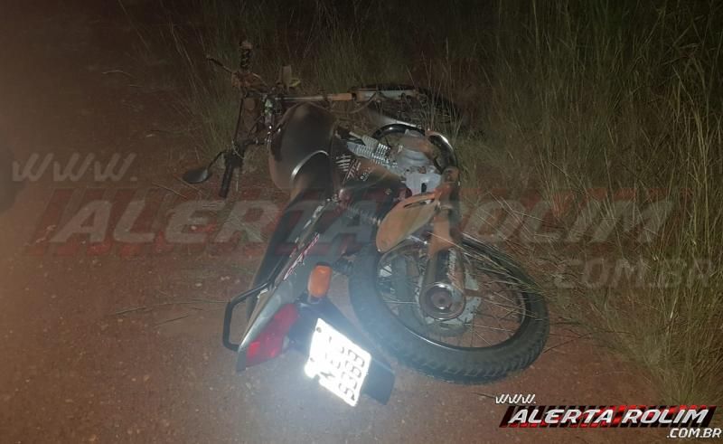 URGENTE! Motociclistas colidem frontalmente próximo ao Aeroporto e são socorridos em estado grave pelos bombeiros, em Rolim de Moura URGENTE! Motociclistas colidem frontalmente próximo ao Aeroporto e são socorridos em estado grave pelos bombeiros, em Rolim de Moura