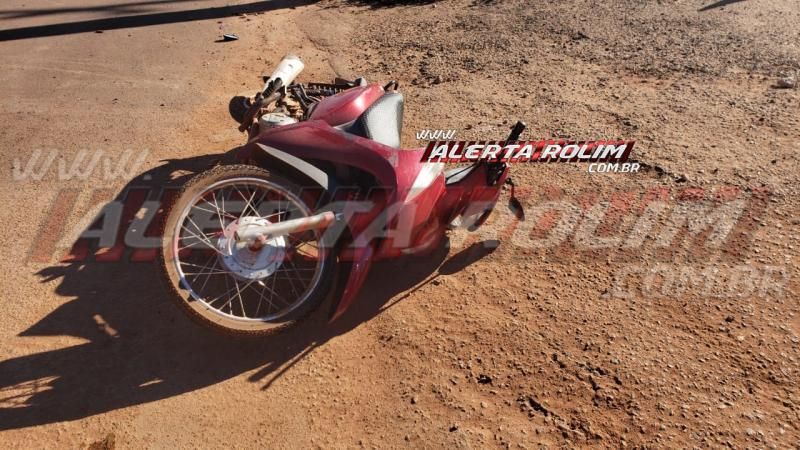 Motorista inabilitado se envolve em acidente de trânsito e uma pessoa acaba ferida, em Rolim de Moura – Veja o vídeo Motorista inabilitado se envolve em acidente de trânsito e uma pessoa acaba ferida, em Rolim de Moura – Veja o vídeo