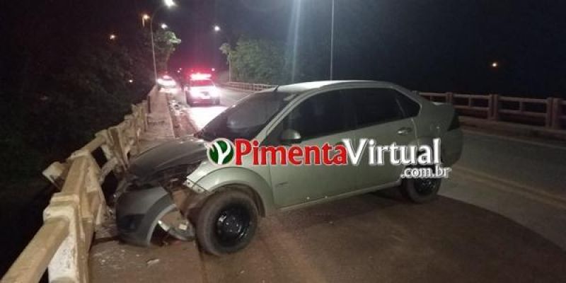 Motorista perde o controle da direção em ponte e por pouco carro não cai dentro do rio, em Pimenta Bueno Motorista perde o controle da direção em ponte e por pouco carro não cai dentro do rio, em Pimenta Bueno