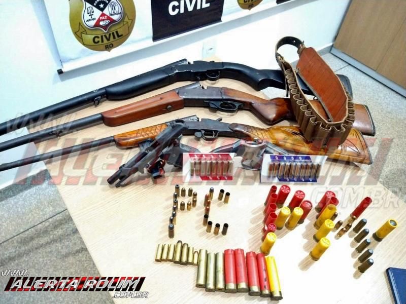 Trabalho em conjunto entre PC de Rolim de Moura, São Francisco, Costa Marques e apoio da PM do 10° Batalhão resulta na apreensão de várias armas de fogo e munições Trabalho em conjunto entre PC de Rolim de Moura, São Francisco, Costa Marques e apoio da PM do 10° Batalhão resulta na apreensão de várias armas de fogo e munições