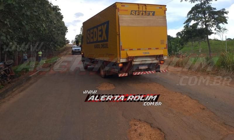 Veículo dos Correios se envolve em acidente, após ser atingido por caminhão, na RO-490, em Alto Alegre dos Parecis Veículo dos Correios se envolve em acidente, após ser atingido por caminhão, na RO-490, em Alto Alegre dos Parecis