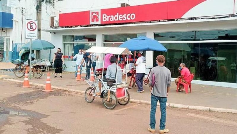 Vigilância Sanitária interdita agência do Bradesco em Rolim de Moura e Prefeito se manifesta em vídeo Vigilância Sanitária interdita agência do Bradesco em Rolim de Moura e Prefeito se manifesta em vídeo