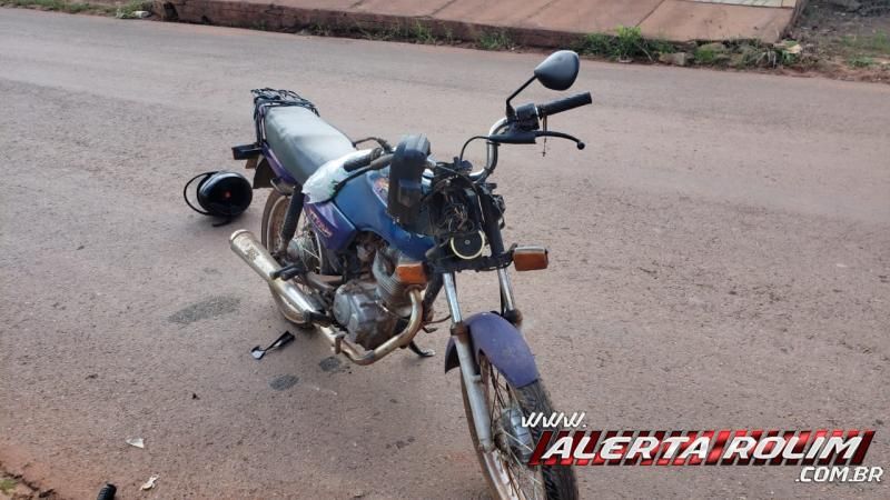 Colisão entre duas motos resulta em três feridos nesta tarde de sexta-feira, em Rolim de Moura - Vídeo Colisão entre duas motos resulta em três feridos nesta tarde de sexta-feira, em Rolim de Moura - Vídeo