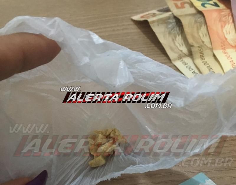 Durante operação em conjunto entre PM e PC, duas bocas de fumo são estouradas e traficantes são presos, em Rolim de Moura Durante operação em conjunto entre PM e PC, duas bocas de fumo são estouradas e traficantes são presos, em Rolim de Moura