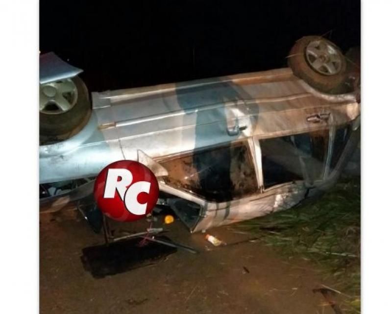 Jovem de 20 anos morre após veículo capotar na BR-429, em São Francisco do Guaporé Jovem de 20 anos morre após veículo capotar na BR-429, em São Francisco do Guaporé